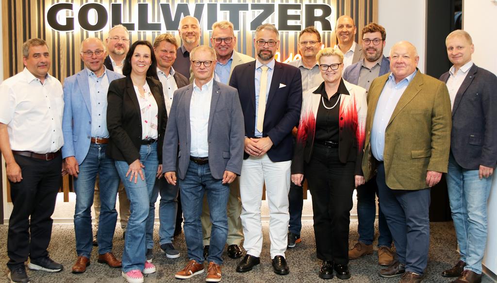 Mit dieser Vorstandschaft um den einstimmig wiedergewählten Kreisvorsitzenden Dr. Alexander Herzner (7. v. r.) geht der Kreisverband Nordoberpfalz der Mittelstands-Union (MU) in die nächsten zwei Jahre.